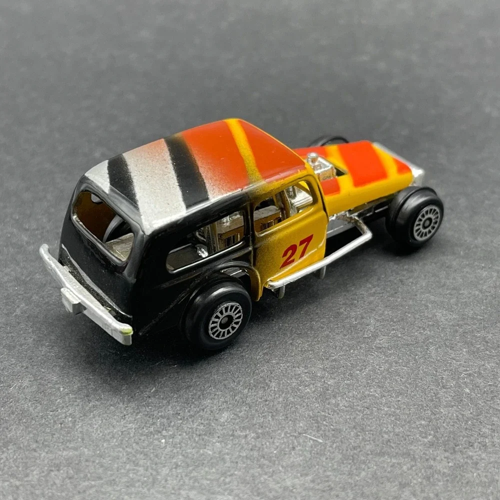 Zee 1935 '35 Chevy Modified Dirt Track Race Car Graphics Multi-Color 1/64‎ Loose